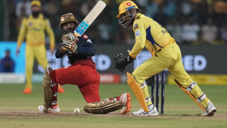 Dinesh Karthik-MS Dhoni in IPL 2024 (Getty)