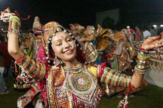 If you are practicing Garba for Navratri, then keep these things in mind, otherwise your body will become miserable