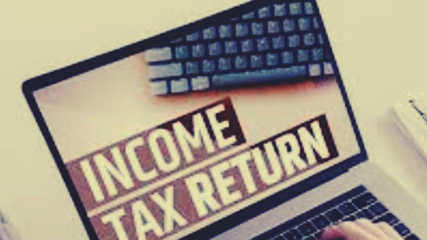 New Tax Regime vs Old Tax Regime AY 2024-25: How to Choose Best Option for Filing ITR