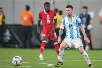 Argentina forward Lionel Messi (10) in action during the second half against Canada at Metlife Stadium.