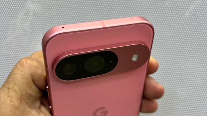 Pixel 9 in Pink