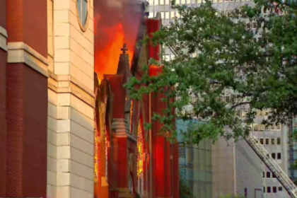 Massive 4-alarm blaze at historic First Baptist Dallas "knocked down and contained": Fire officials