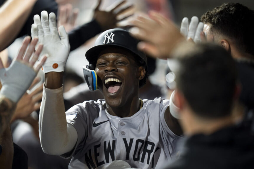 New Yankee Jazz Chisholm Jr. hits 2 home runs vs. Phillies, including 1 with Aaron Judge's bat