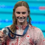 Summer McIntosh grabs Canada's 1st medal in Paris with women's 400m freestyle silver