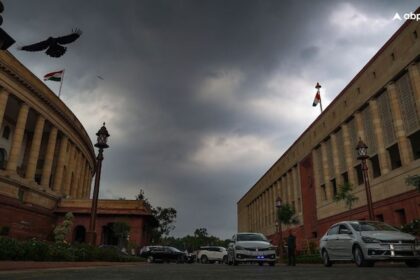 Weather Forecast Delhi NCR Rains North India UP Bihar Punjab Rajasthan Haryana IMD Latest Update Weather Forecast: दिल्ली-NCR में छाया घुप्प अंधेरा, घनघोर बारिश, पढ़ें  यूपी-बिहार समेत उत्तर भारत का ताजा मौसम अपडेट