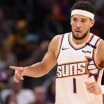 Booker scores 33, Durant adds 30 as Suns rally for 109-105 win over Lakers