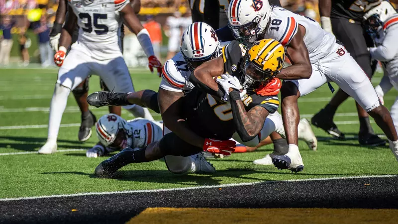 No. 19 Missouri Becomes Bowl Eligible after 21-17 Homecoming Victory over Auburn