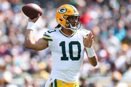 Packers QB Jordan Love suffers groin injury in win over Jaguars