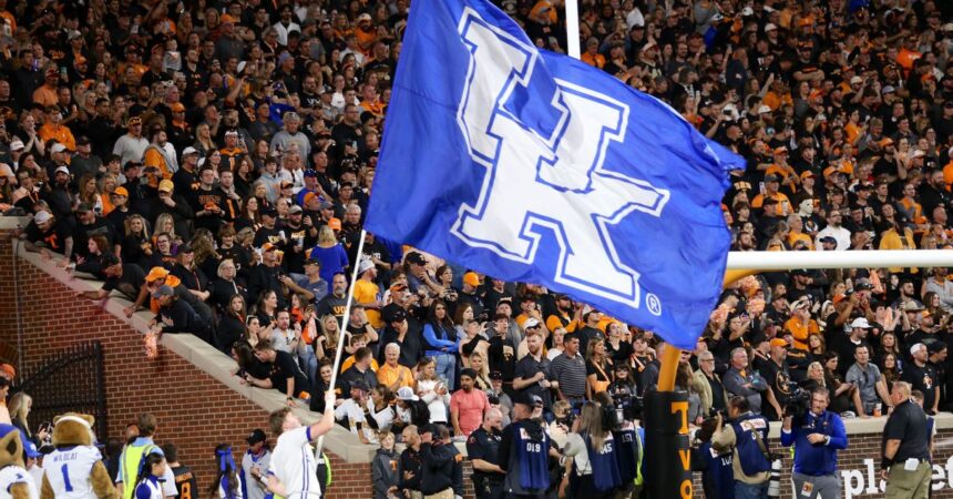 Kentucky Football falls to Tennessee Vols: 4 things to know and postgame banter